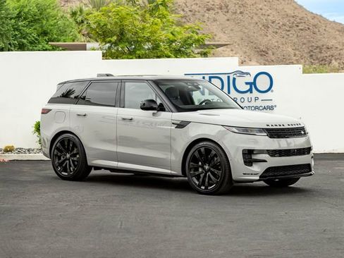 Used 2025 Land Rover Range Rover Sport Dynamic SE AWD/4WD image 4
