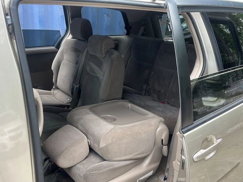 Used 2008 Toyota Sienna LE FWD image 6