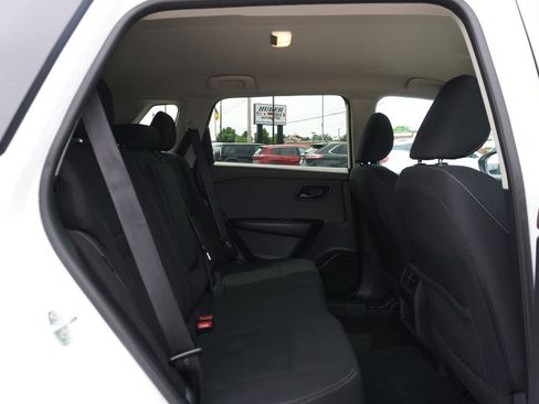 Used 2023 Nissan Rogue S AWD/4WD image 27