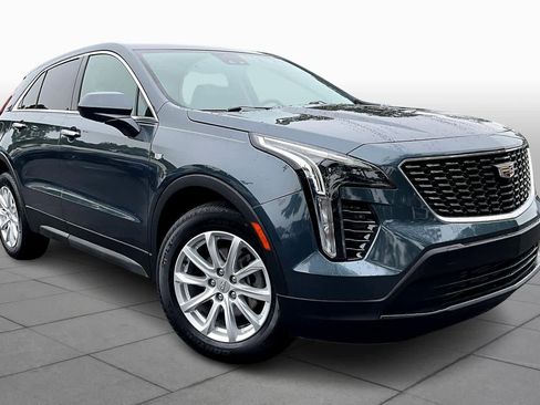 Used 2021 Cadillac XT4 Luxury image 3