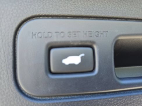 Used 2025 Honda Pilot TrailSport image 19