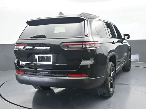 Used 2023 Jeep Grand Cherokee L Laredo RWD image 5