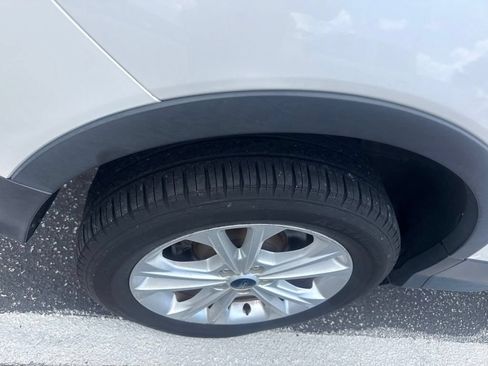 Used 2019 Ford Escape SE FWD image 7