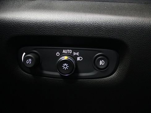 Used 2021 Chevrolet Traverse Premier w/ LPO, Cargo Package image 46