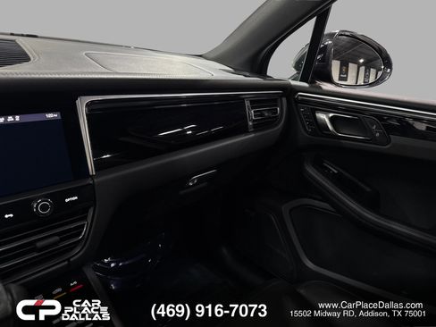 Used 2022 Porsche Macan w/ Premium Package Plus AWD/4WD image 43