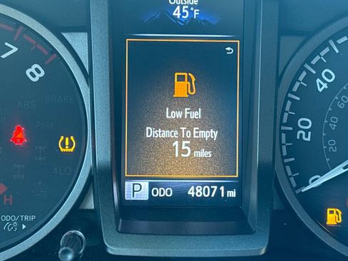 Used 2023 Toyota Tacoma TRD Sport w/ TRD Premium Sport Package AWD/4WD image 26
