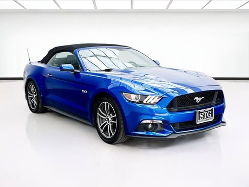 Used 2017 Ford Mustang GT Premium w/ Equipment Group 401A RWD image 3