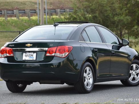 Used 2015 Chevrolet Cruze LT w/ Sun And Sound Package FWD image 5
