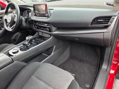 Used 2023 Nissan Rogue SV AWD/4WD image 16