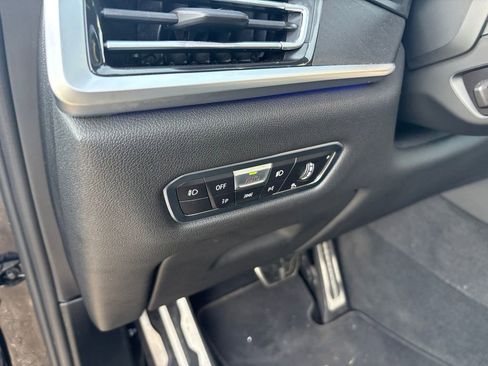 Used 2022 BMW X7 xDrive40i w/ M Sport Package AWD/4WD image 20