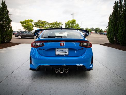 Used 2025 Honda Civic Type R image 9
