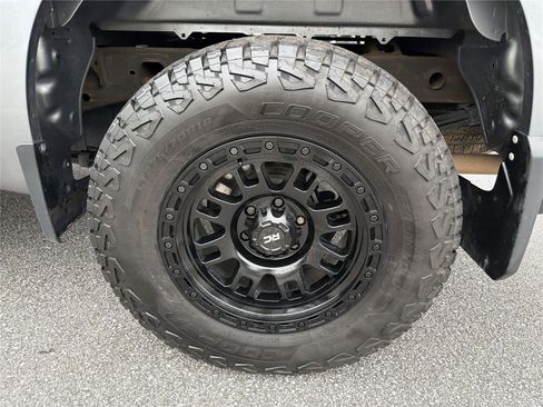 Used 2022 Chevrolet Silverado 1500 RST w/ Z71 Off-Road Package AWD/4WD image 18