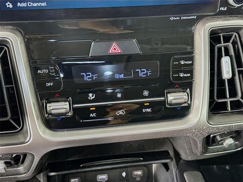 Certified 2023 Kia Sorento S w/ Panoramic Sunroof Package FWD image 18