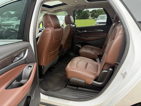 Used 2018 Buick Enclave Avenir w/ Avenir Technology Package image 6