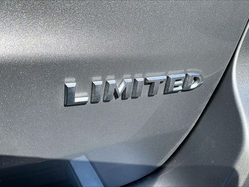Used 2015 Jeep Grand Cherokee Limited w/ Trailer Tow Group IV AWD/4WD image 10