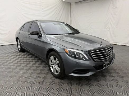 Used 2017 Mercedes-Benz S 550 4MATIC Sedan image 4