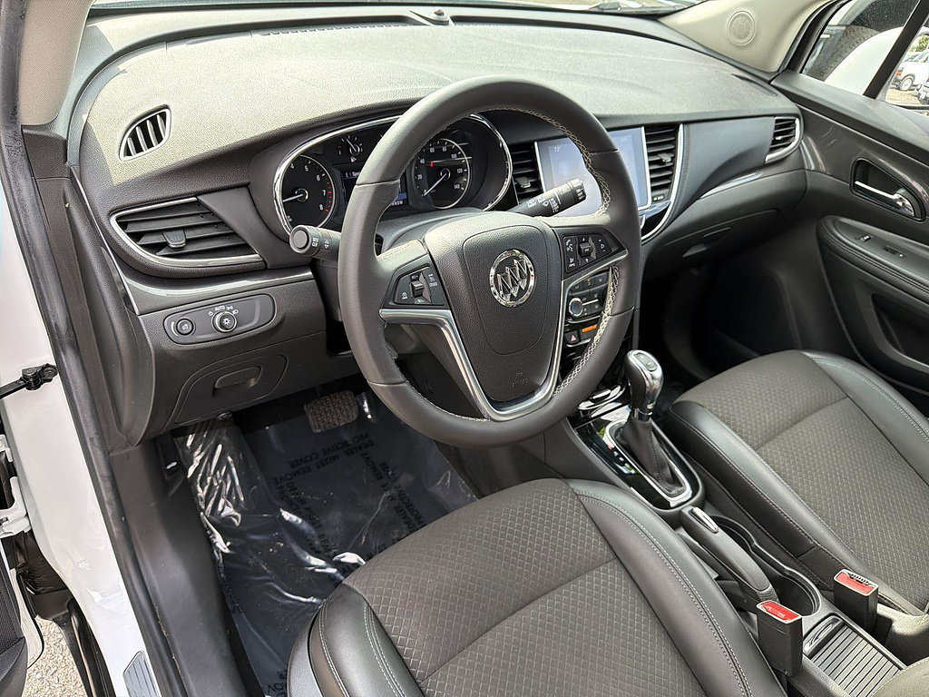 Used 2021 Buick Encore Preferred FWD image 9