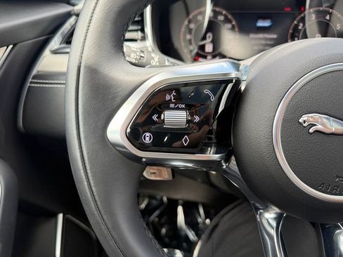 Used 2025 Jaguar F-PACE R-Dynamic S AWD/4WD image 22