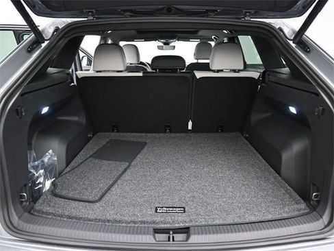 New 2026 Volkswagen Atlas Cross Sport SEL Premium R-Line image 12