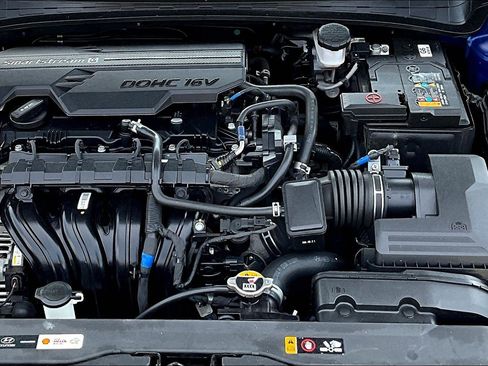 Used 2024 Hyundai Elantra Limited FWD image 9