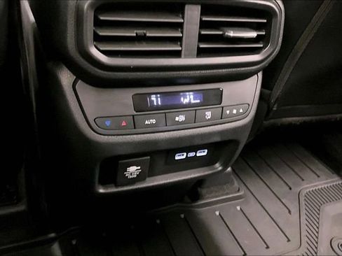 Used 2023 Honda Pilot TrailSport image 29