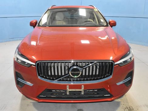 Used 2022 Volvo XC60 B5 Momentum AWD/4WD image 24