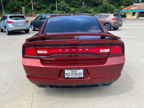 Used 2014 Dodge Charger SXT RWD image 7