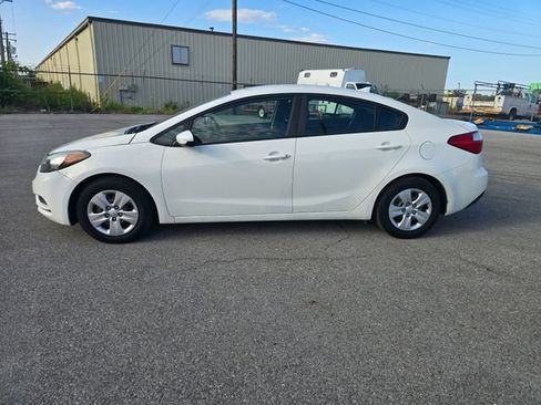 Used 2016 Kia Forte LX FWD image 6