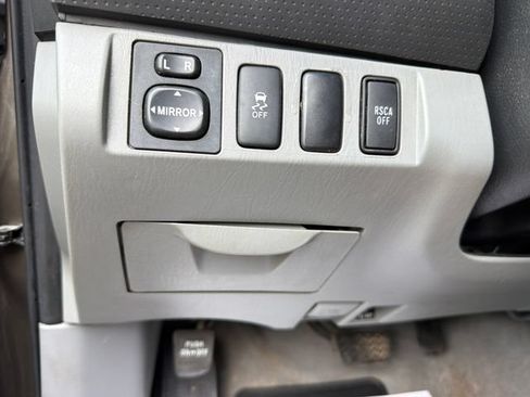 Used 2011 Toyota Tacoma 4x4 Double Cab w/ Towing Pkg image 17