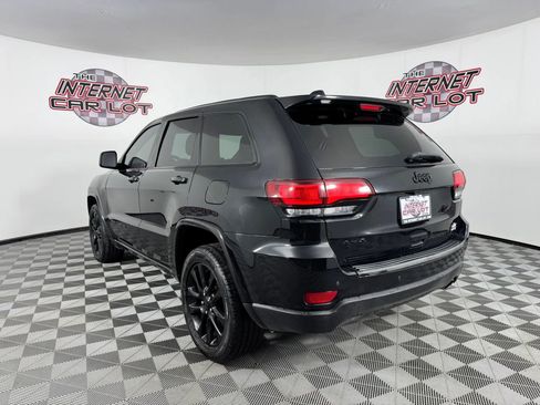 Used 2021 Jeep Grand Cherokee Laredo X AWD/4WD image 5
