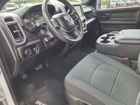 Used 2024 RAM 2500 Tradesman w/ Chrome Appearance Group image 13