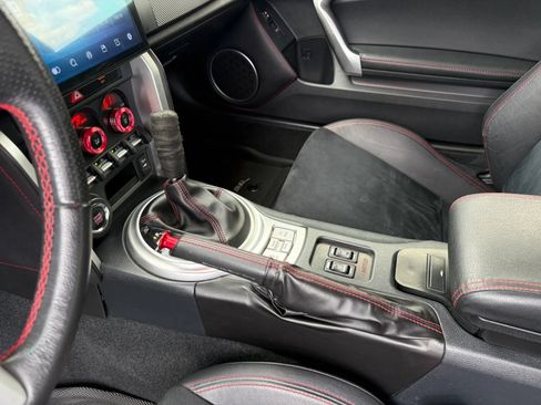 Used 2016 Subaru BRZ Limited w/ Popular Package #4 RWD image 12