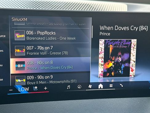 Certified 2025 BMW iX xDrive50 w/ Premium Package AWD/4WD image 24