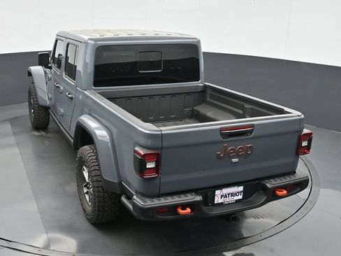 Used 2025 Jeep Gladiator Mojave AWD/4WD image 32