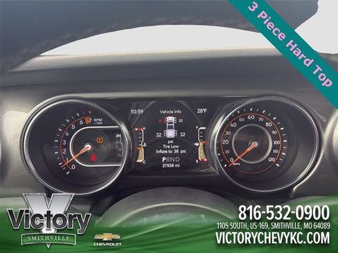 Used 2023 Jeep Gladiator Overland image 11