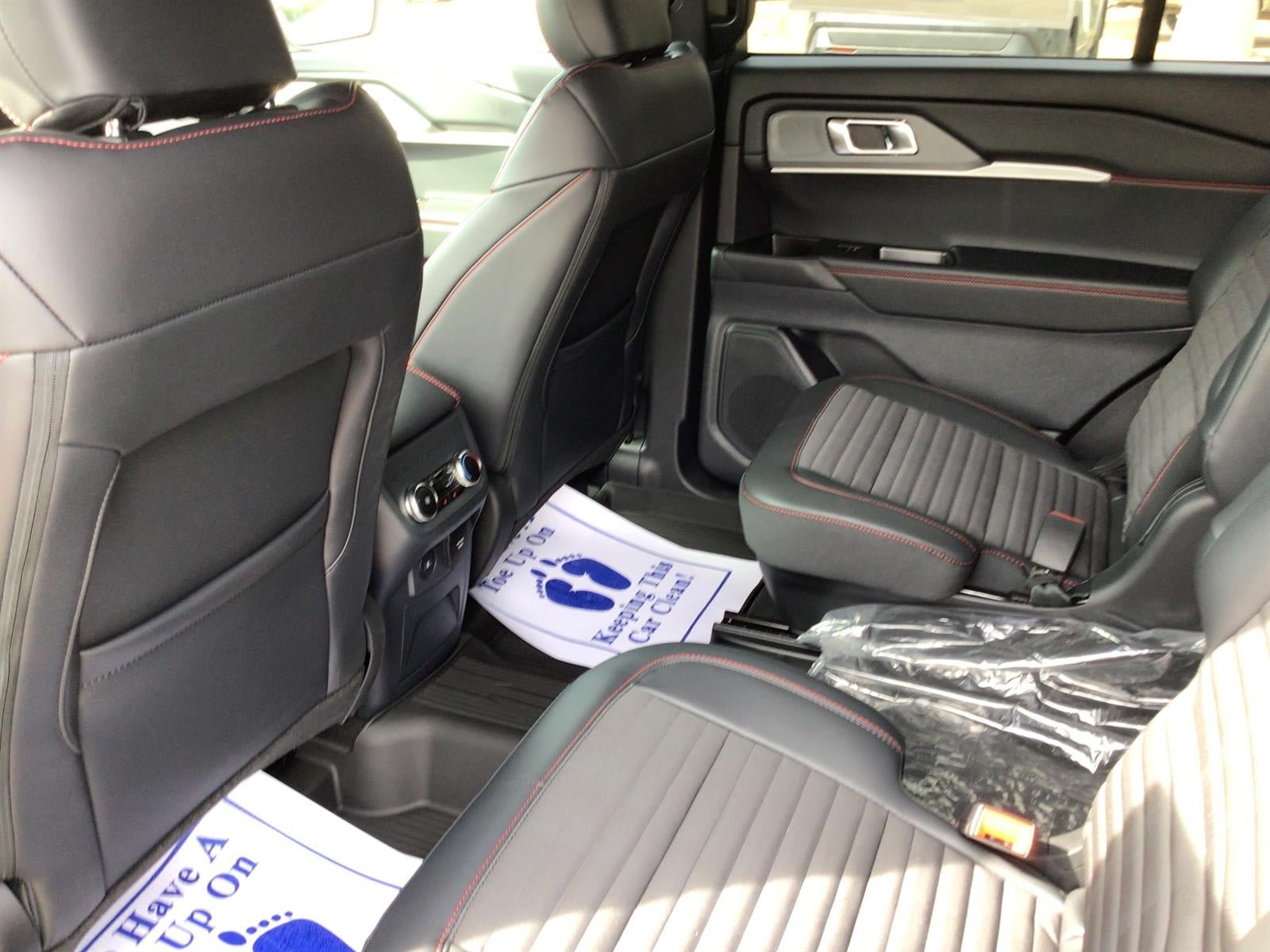New 2026 Ford Explorer ST-Line w/ ST-Line Street Pack AWD/4WD image 18