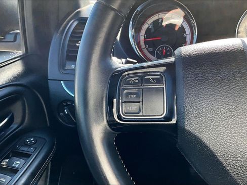 Used 2017 Dodge Grand Caravan SE FWD image 18