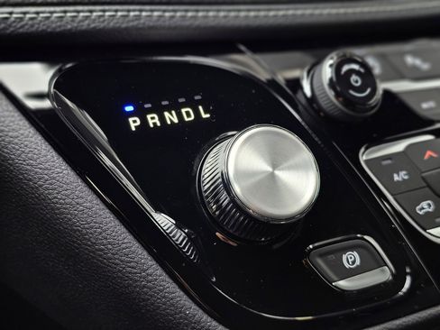 New 2026 Chrysler Pacifica Select image 15