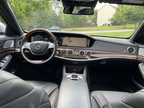Used 2015 Mercedes-Benz S 550 4MATIC Sedan image 29