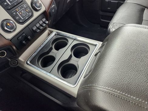 Used 2016 Ford F250 Lariat w/ Lariat Interior Package AWD/4WD image 26