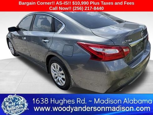 Used 2016 Nissan Altima 2.5 S w/ Power Driver Seat Package FWD image 2