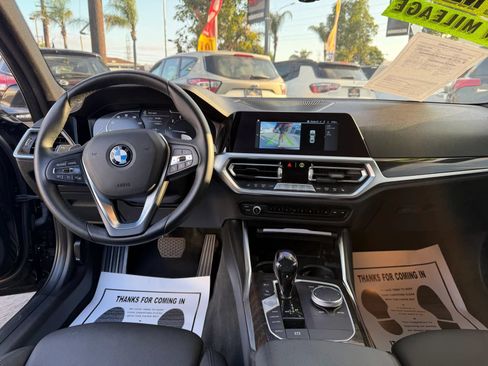 Used 2021 BMW 330i Sedan w/ Driving Assistance Package RWD image 9