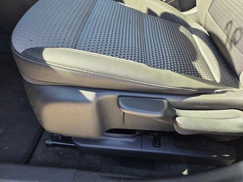 Used 2024 Chevrolet Trax LT image 11