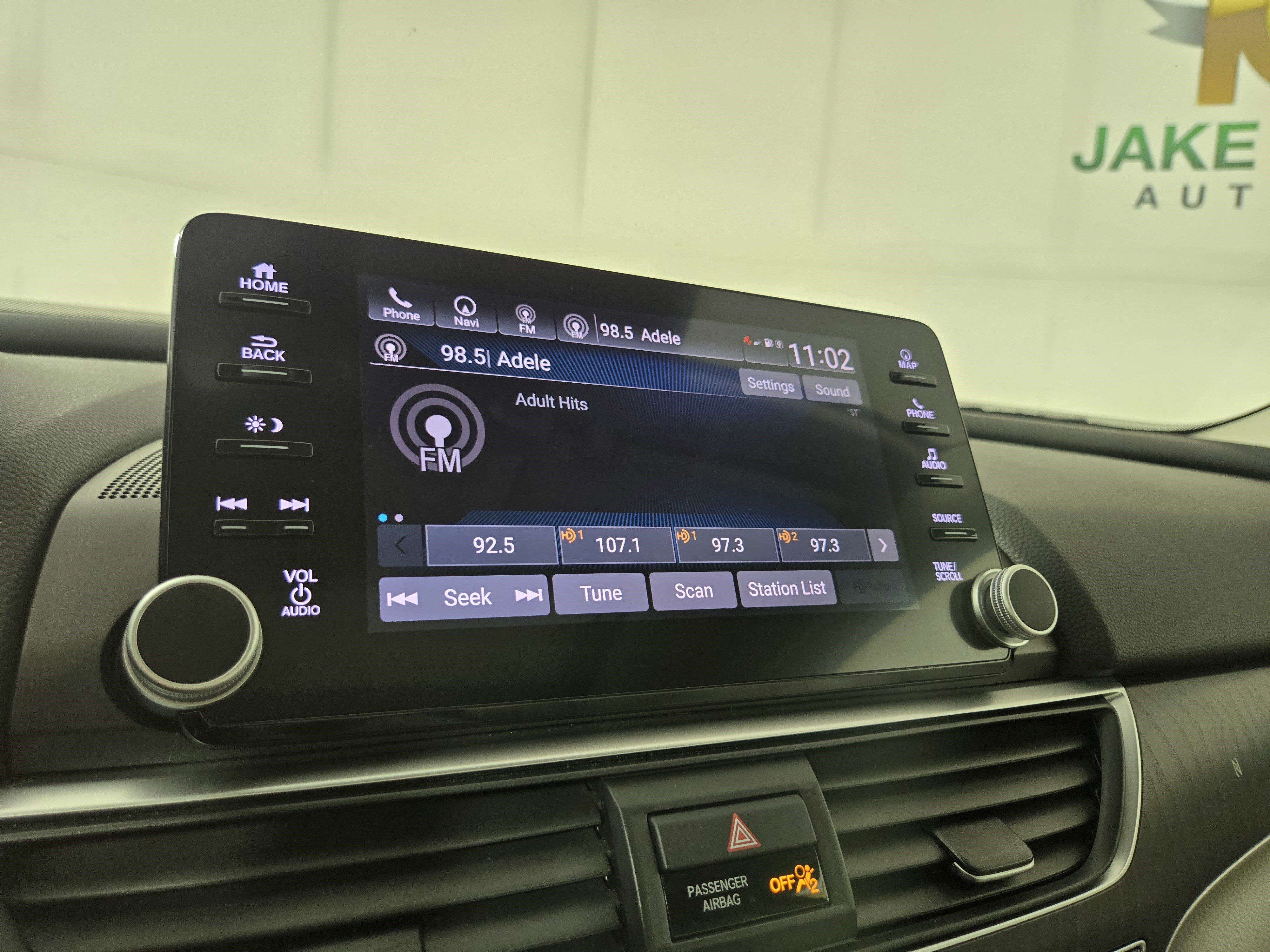 Used 2018 Honda Accord Touring image 19
