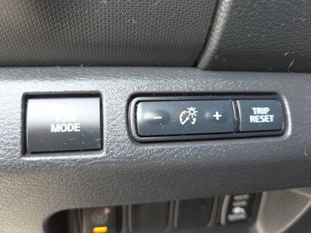 Used 2022 Nissan Frontier Pro-X RWD image 32