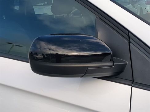 Used 2022 Ford Edge SE w/ Black Appearance Package image 13