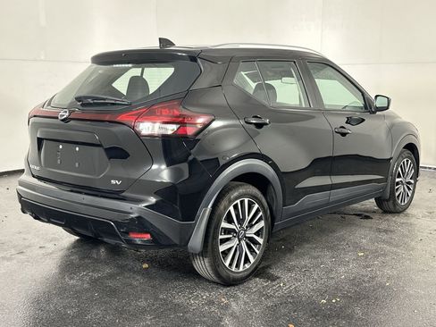 Certified 2023 Nissan Kicks SV image 8
