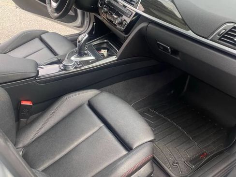 Used 2017 BMW 330i xDrive Sedan AWD/4WD image 21