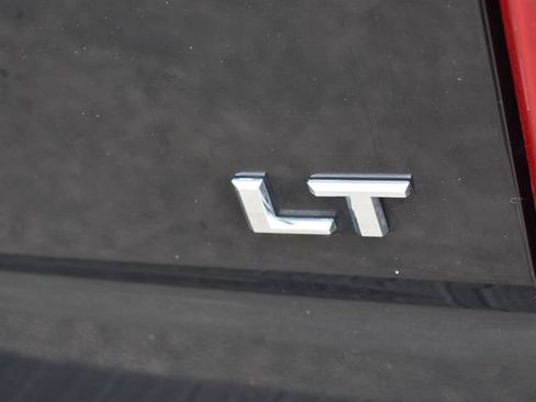 Used 2022 Chevrolet Silverado 1500 LT AWD/4WD image 15