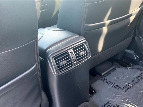 Used 2017 Nissan Rogue SL w/ SL Premium Package image 17